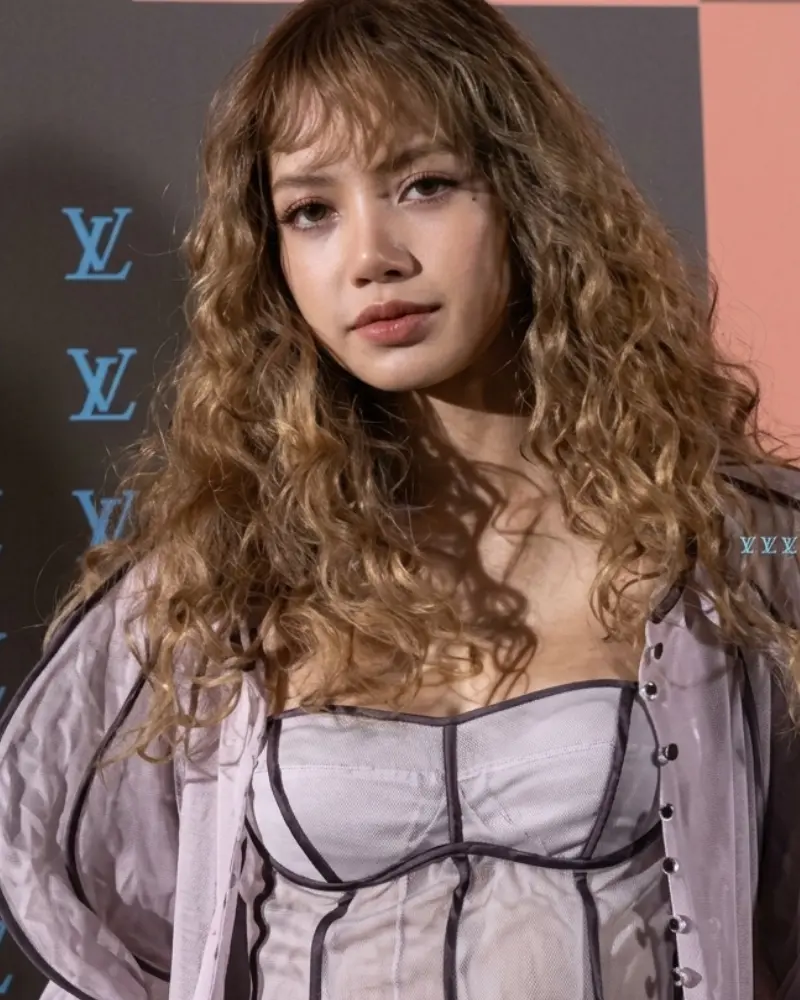 TYGO 2026 Movie Promo Lalisa Manobal Cotton Jacket - Image 4