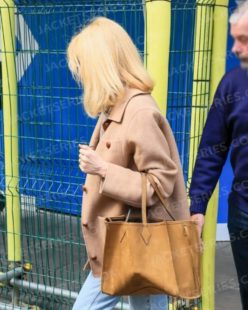 dutton-ranch-beige-coat.webp