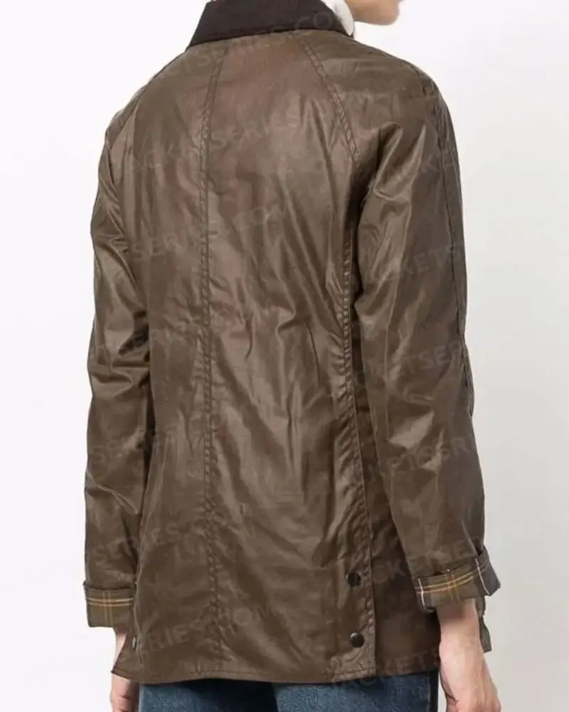 green-cotton-jacket-1.webp