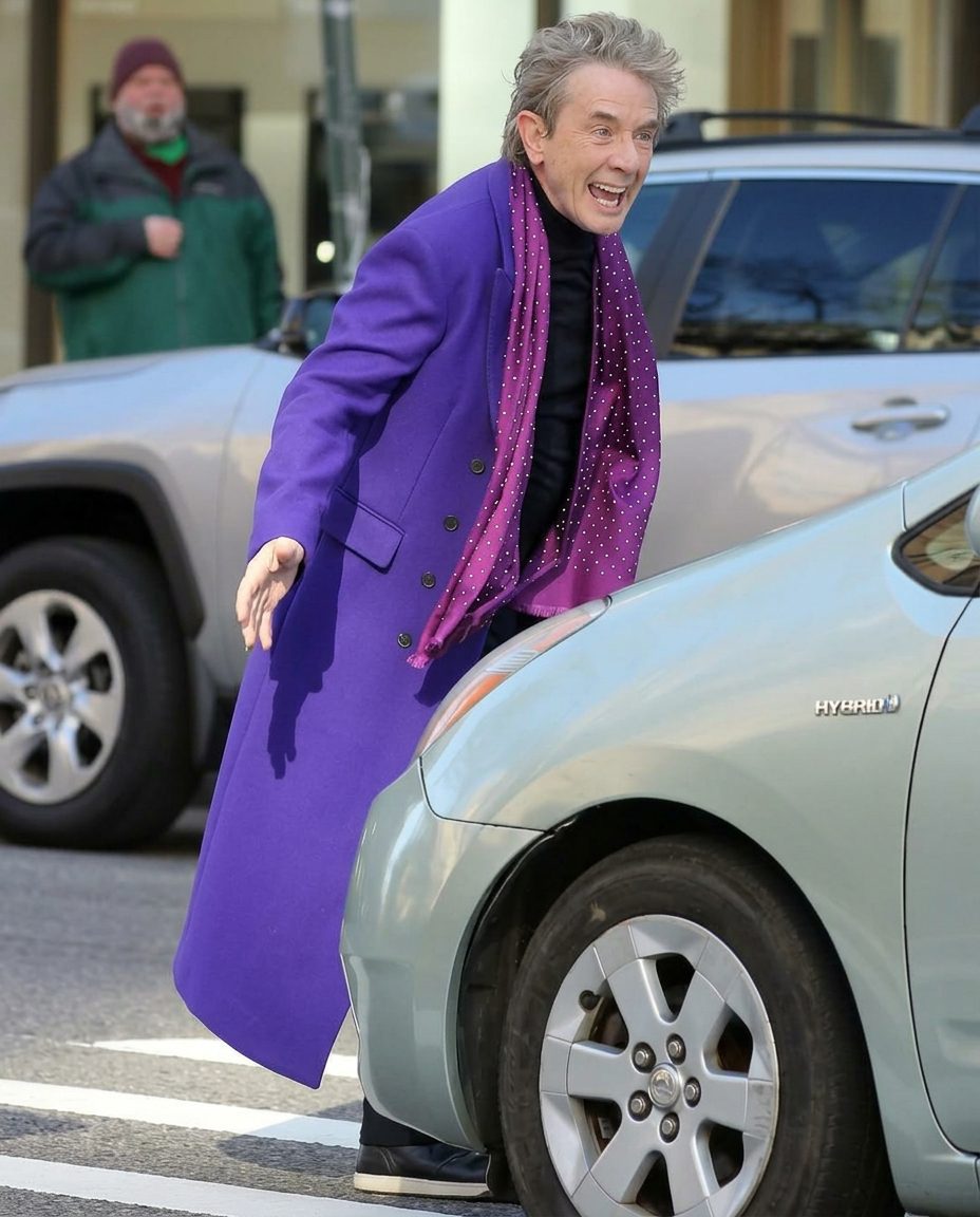Oliver Putnam (Martin Short) Only Murders In The Building S06 Purple Wool Coat - Image 3